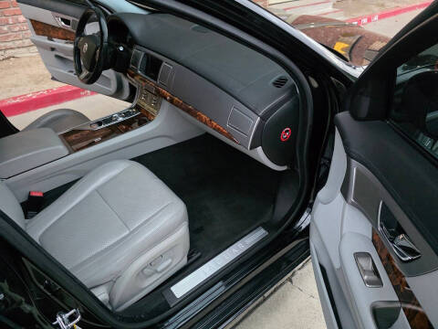 2011 Jaguar XF Premium