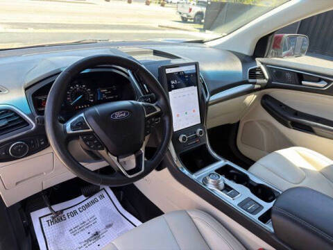 2022 Ford Edge Titanium