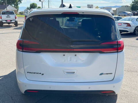 2024 Chrysler Pacifica Plug-In Hybrid