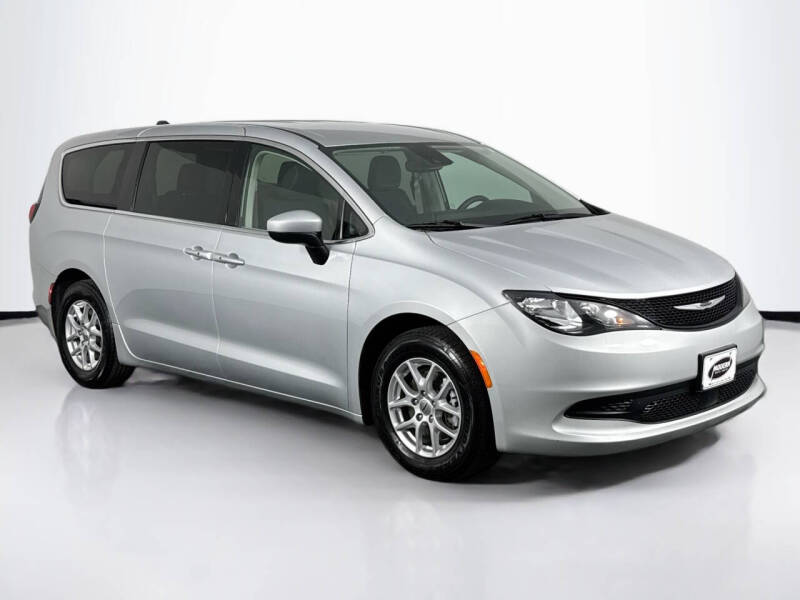 2023 Chrysler Voyager LX