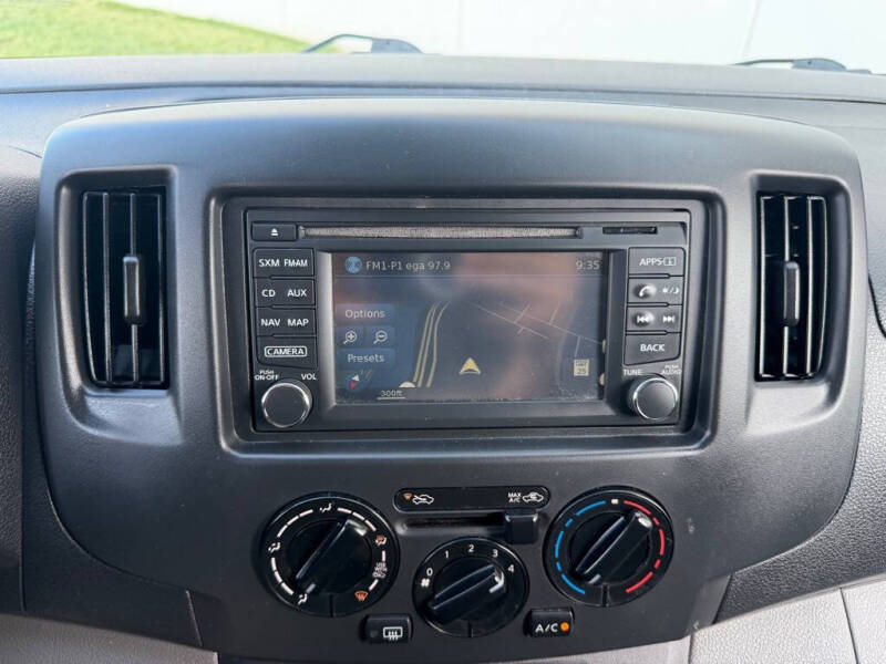 2017 Nissan NV200 SV