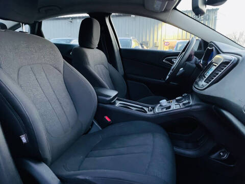 2016 Chrysler 200 Limited