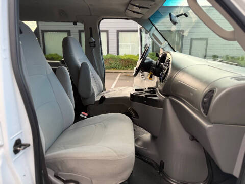 2007 Ford E-Series E-350 SD XLT