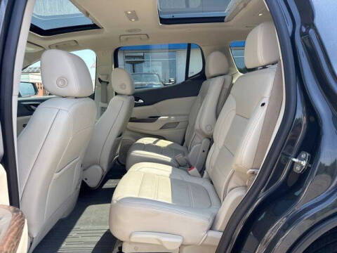 2022 GMC Acadia Denali