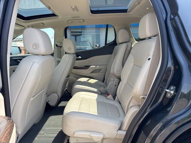 2022 GMC Acadia Denali
