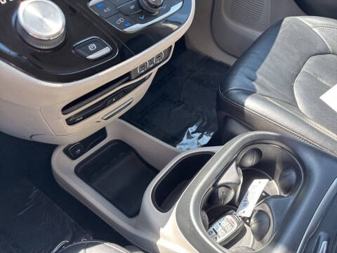 2022 Chrysler Pacifica Touring L