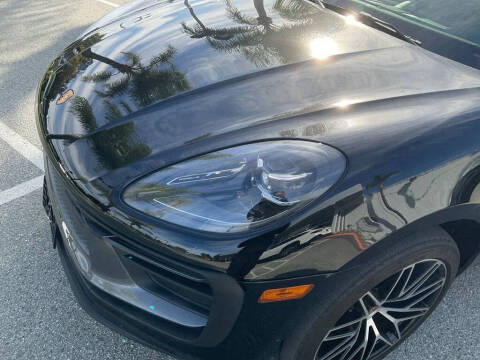 2023 Porsche Macan T