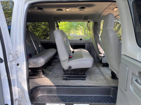 2014 Ford E-Series E-350 SD XLT
