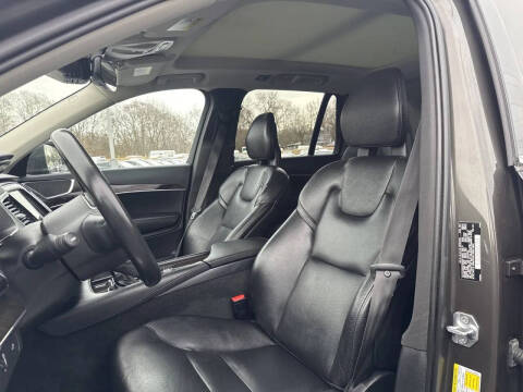2018 Volvo XC90 T6 Momentum