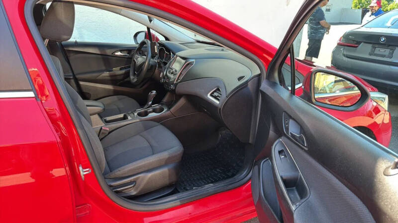 2017 Chevrolet Cruze LT Auto
