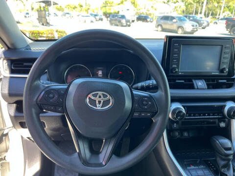 2020 Toyota RAV4 XLE