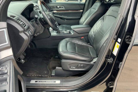 2017 Ford Explorer Platinum