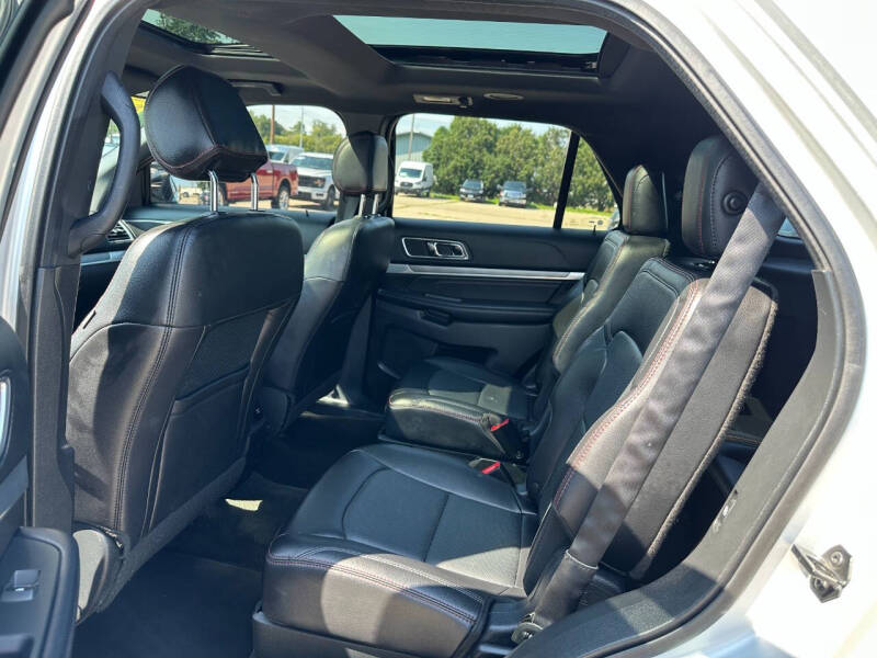 2017 Ford Explorer Sport