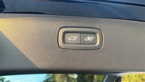 2026 Volvo XC90 B6 Ultra Dark 7P