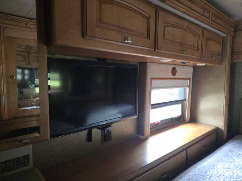 2013 Winnebago Journey