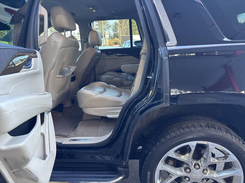 2020 Cadillac Escalade Luxury