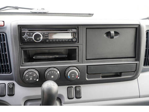 2015 Mitsubishi Fuso FE180