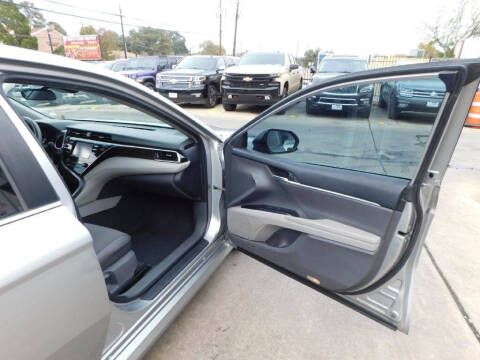 2018 Toyota Camry LE