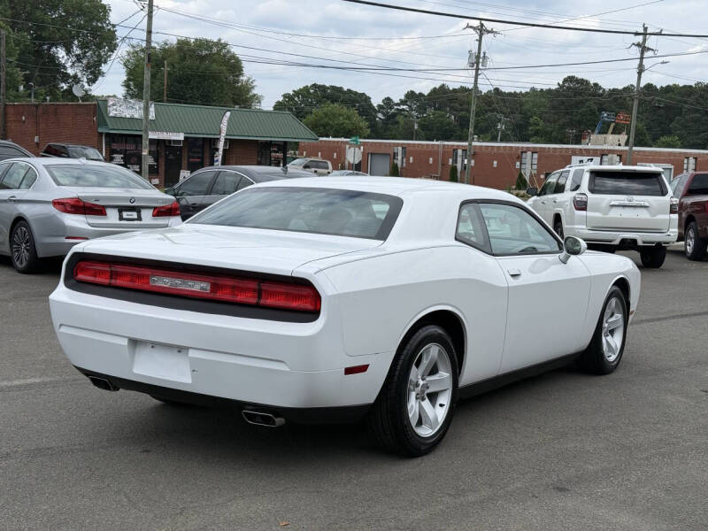 2013 Dodge Challenger SXT