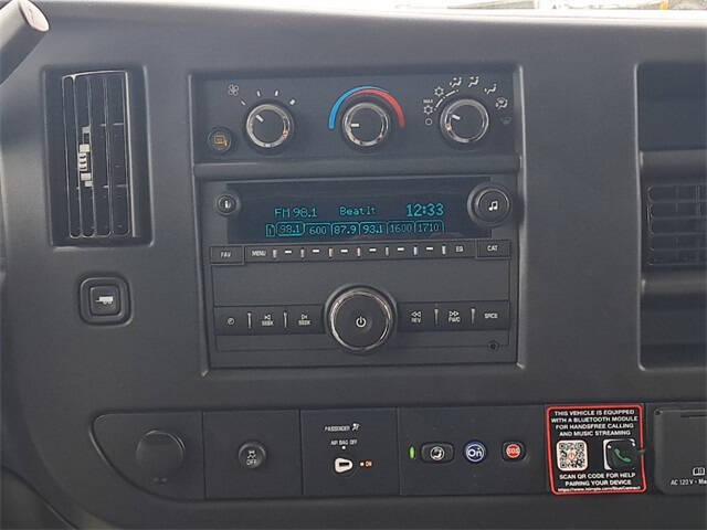 2025 Chevrolet Express 3500