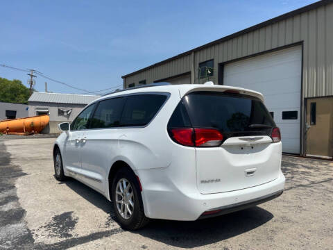 2020 Chrysler Pacifica Touring L
