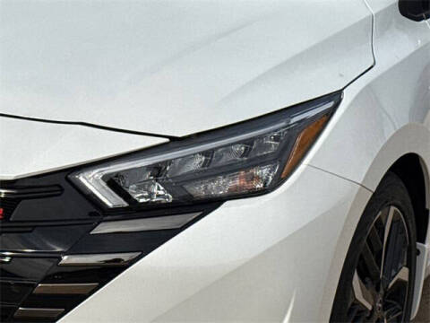 2025 Nissan Versa SR