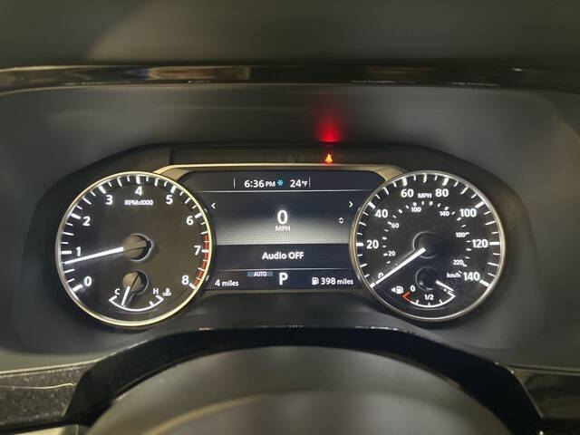 2025 Nissan Pathfinder SV