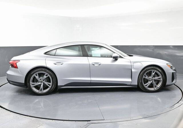 2022 Audi e-tron GT quattro Premium Plus