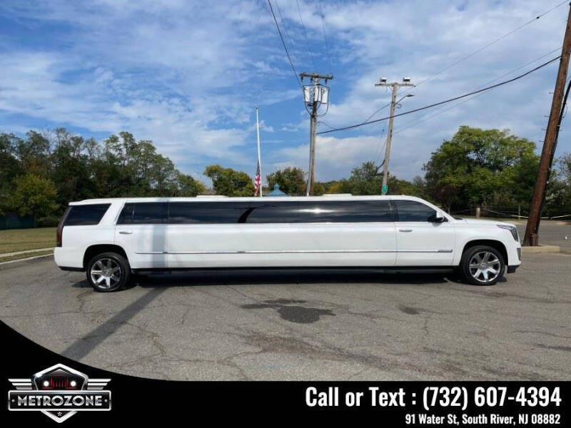 2016 Cadillac Escalade Standard