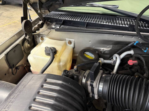 2000 Cadillac Escalade