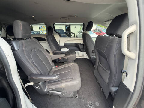 2018 Chrysler Pacifica Touring Plus