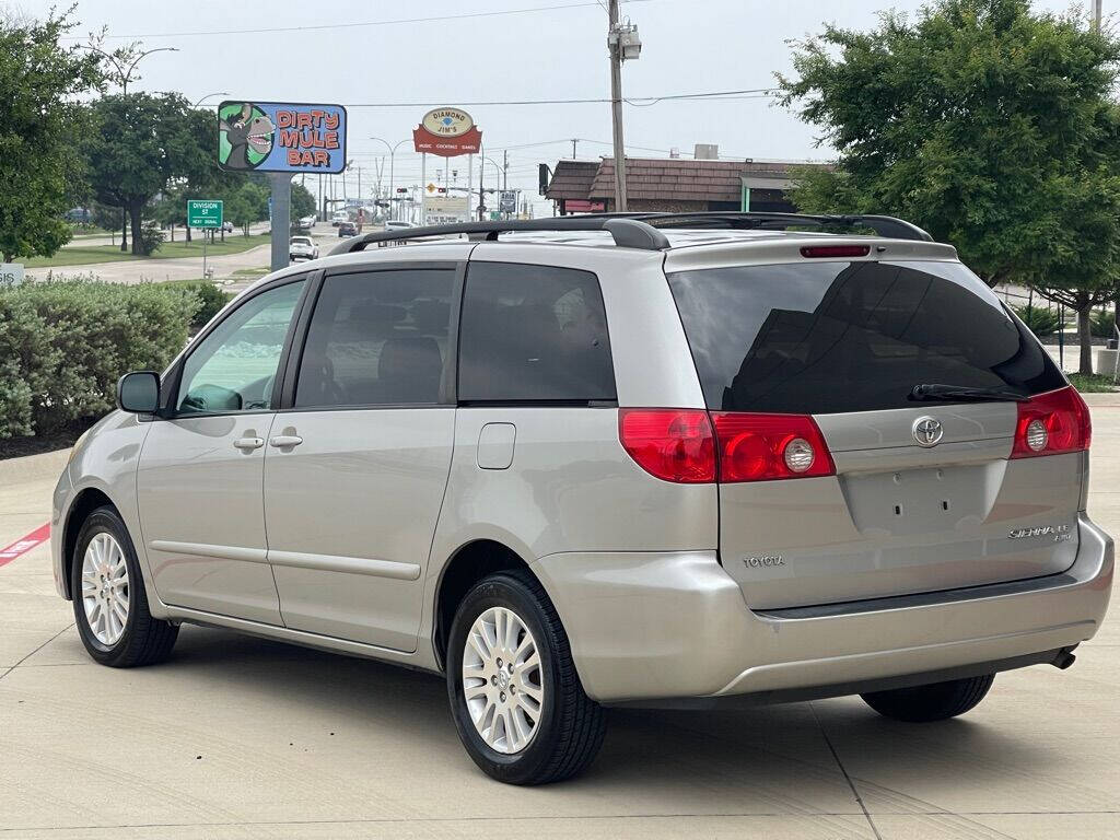 2007 Toyota Sienna for sale at Executive Auto Sales DFW LLC in Arlington, TX