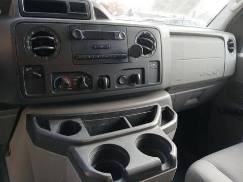 2014 Ford E-Series E-450 SD