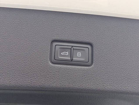 2022 Audi Q8 quattro Premium Plus 55 TFSI