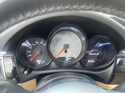 2017 Porsche Macan S