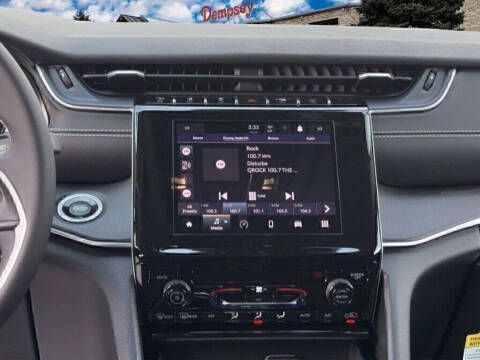 2023 Jeep Grand Cherokee Laredo