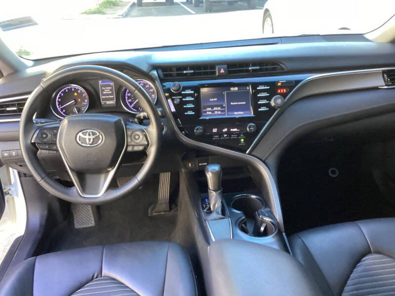 2018 Toyota Camry SE