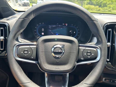 2024 Volvo XC40 B5 Core Bright Theme