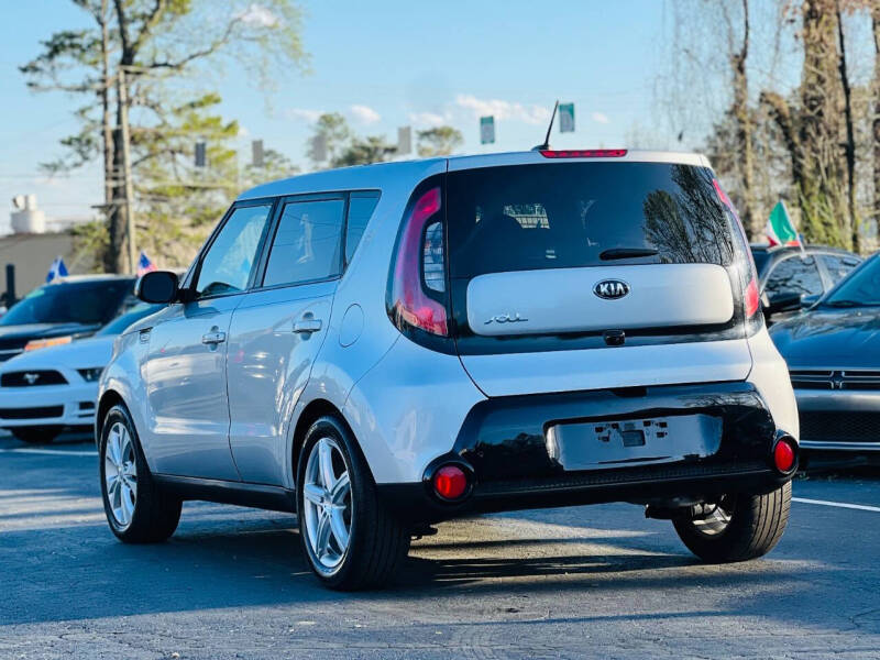 2016 Kia Soul +