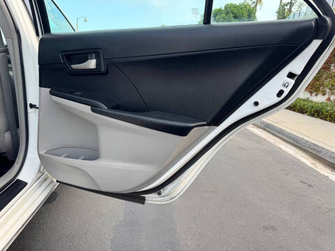 2012 Toyota Camry SE