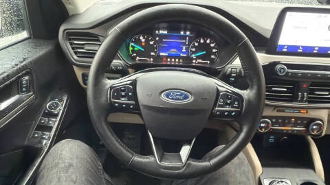 2021 Ford Escape Hybrid SEL