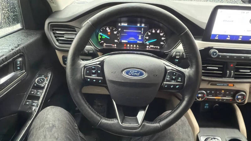 2021 Ford Escape Hybrid SEL