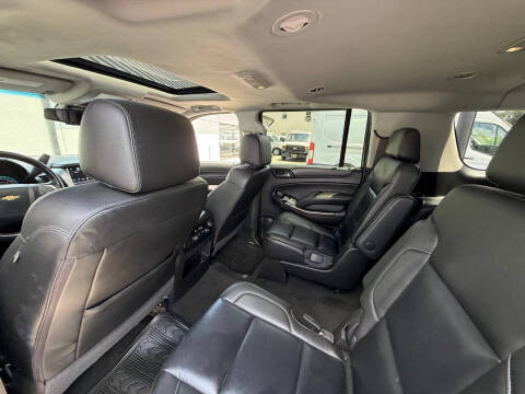 2017 Chevrolet Suburban LT