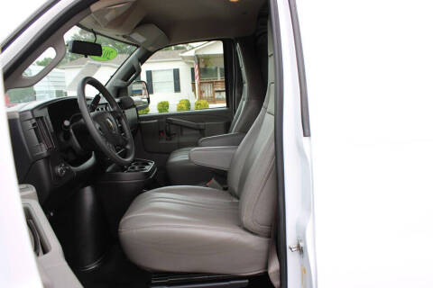2024 Chevrolet Express 2500