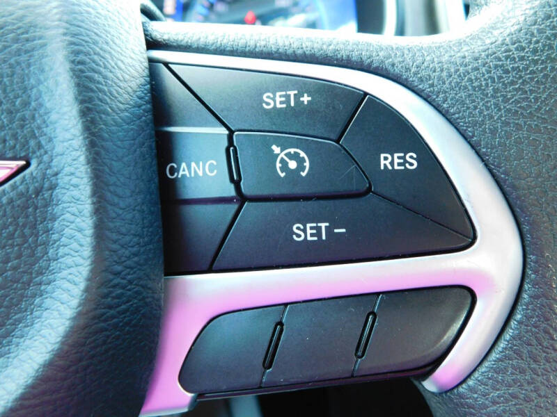 2015 Chrysler 200 LX