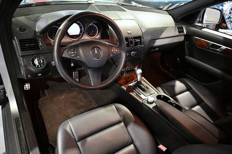 2009 Mercedes-Benz C-Class 42