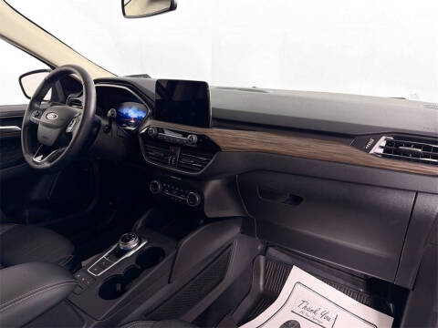 2020 Ford Escape Hybrid Titanium