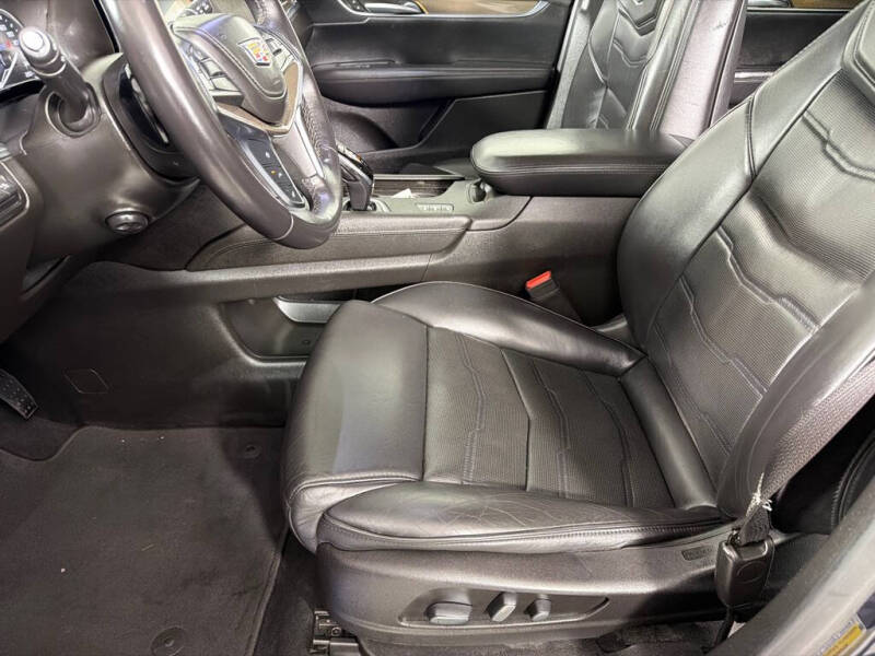 2018 Cadillac XT5 Platinum