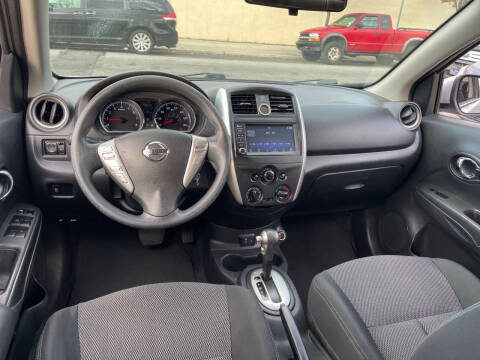 2019 Nissan Versa SV