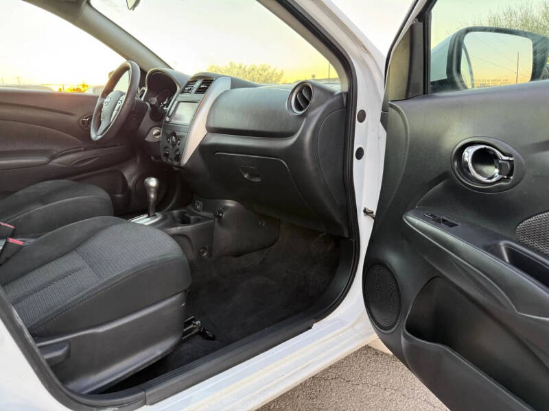 2019 Nissan Versa